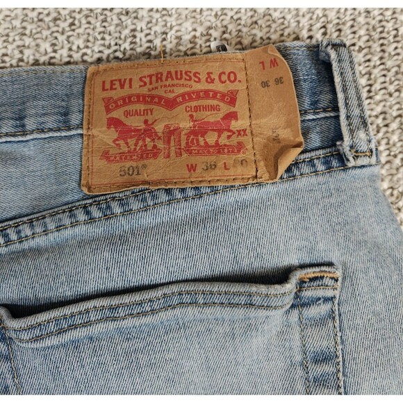 Levi's 501 Button Fly Jeans Men's 36x27 (Tag 36x30)Distressed Light Straight Leg - Picture 13 of 16